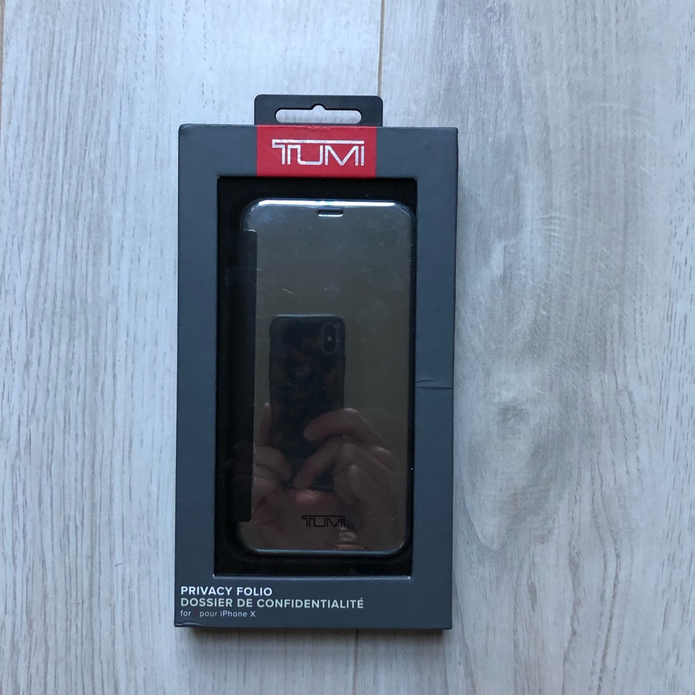 TUMI Privacy Folio IPhone X case